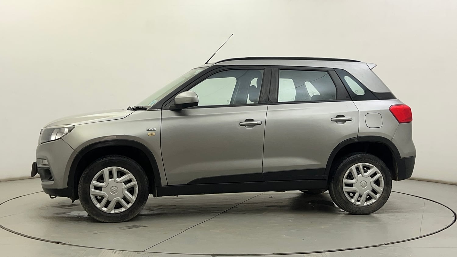 Used 2017 Maruti Suzuki Vitara Brezza [2016-2020] VDi Diesel Manual exterior LEFT SIDE VIEW
