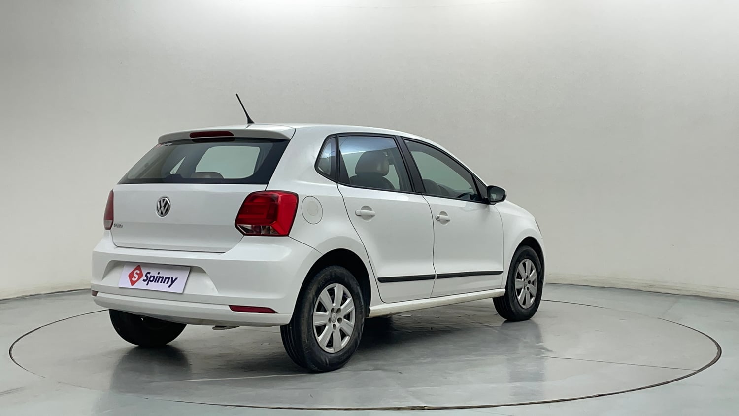 Used 2015 Volkswagen Polo Trendline 1.2L (P) Petrol Manual exterior RIGHT REAR CORNER VIEW
