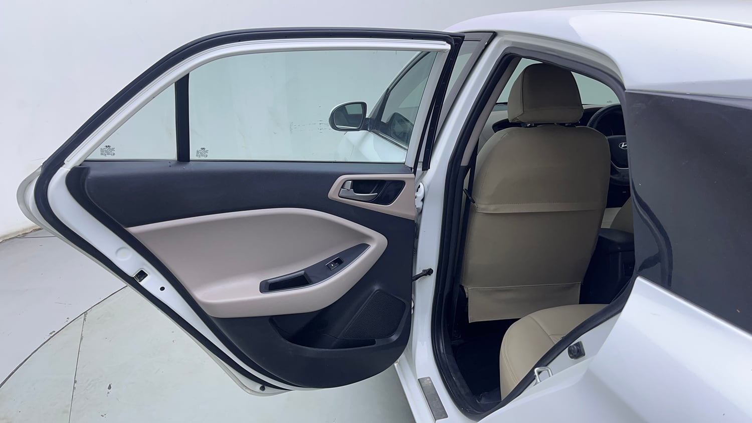 Used 2018 Hyundai Elite i20 Magna Executive 1.4 CRDI Diesel Manual interior LEFT REAR DOOR OPEN VIEW