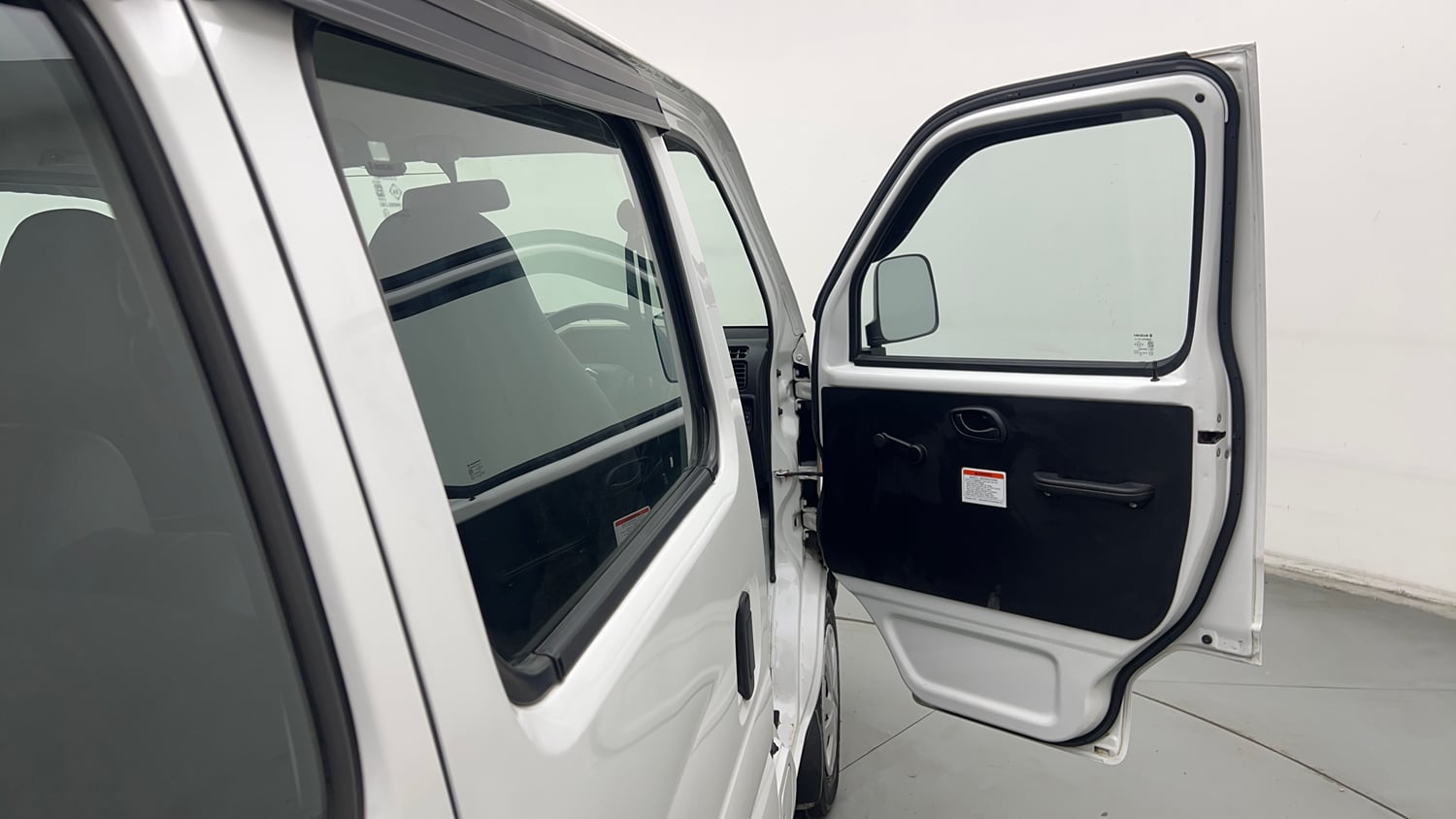Used 2024 Maruti Suzuki Eeco 5 STR AC (O) CNG Cng Manual interior RIGHT FRONT DOOR OPEN VIEW