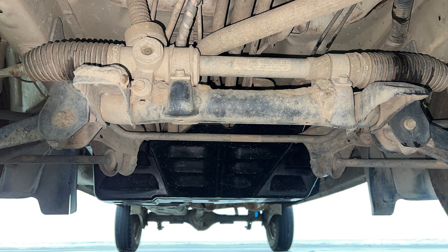 Used 2024 Maruti Suzuki Eeco 5 STR AC (O) CNG Cng Manual extra FRONT LEFT UNDERBODY VIEW