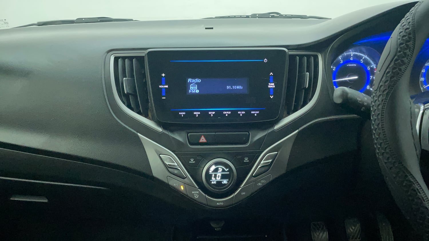 Used 2019 Maruti Suzuki Baleno Delta Petrol Manual interior MUSIC SYSTEM & AC CONTROL VIEW