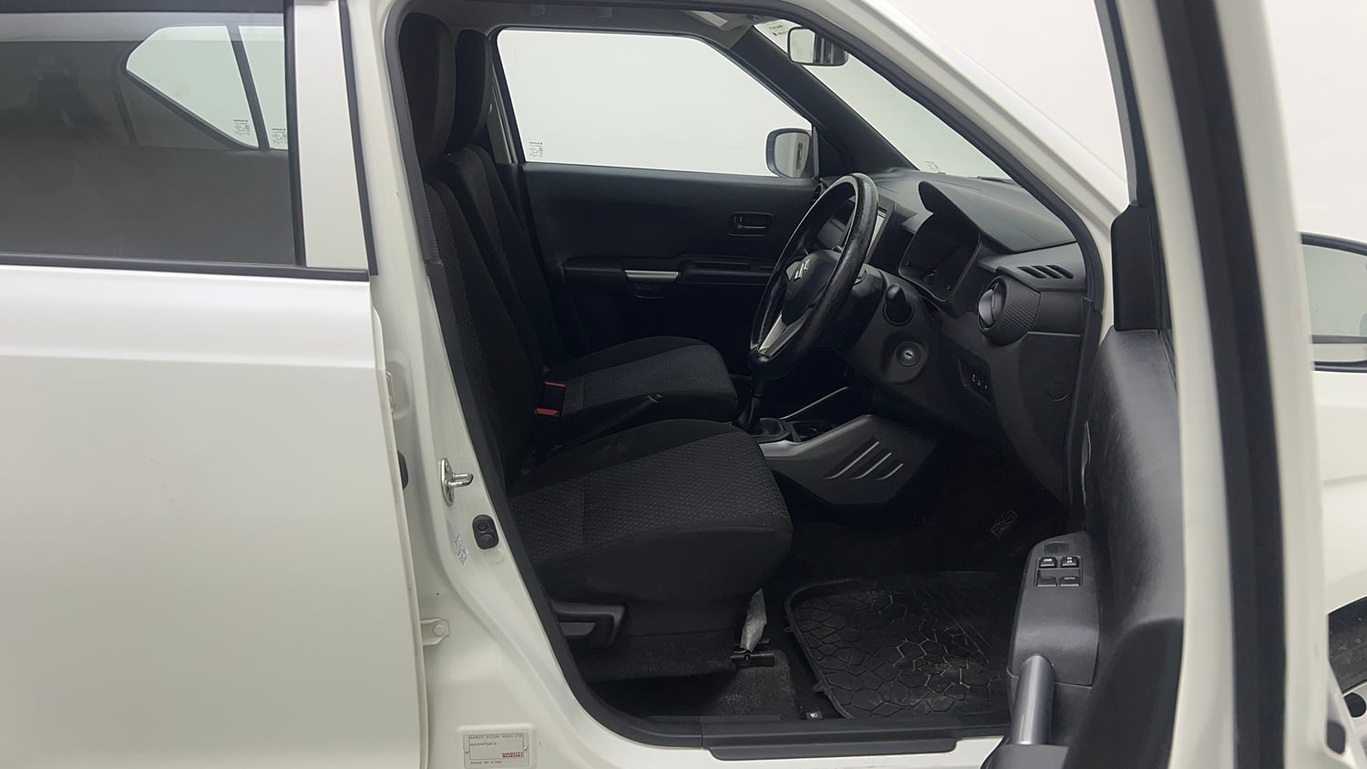 Used 2024 Maruti Suzuki Ignis Sigma 1.2 MT Petrol Manual interior RIGHT SIDE FRONT DOOR CABIN VIEW