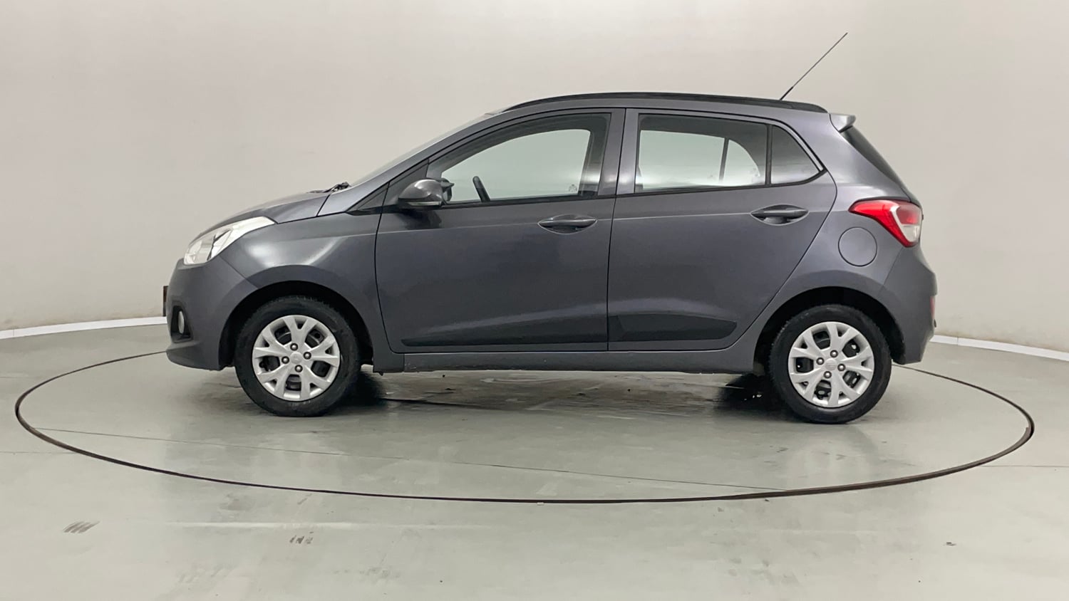 Used 2016 Hyundai Grand i10 Sportz 1.2 Kappa VTVT Petrol Manual exterior LEFT SIDE VIEW