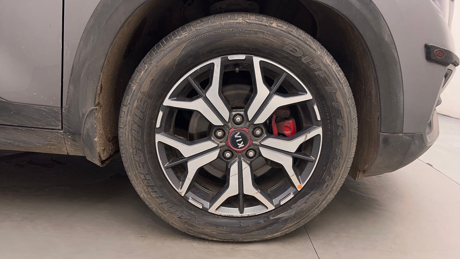 Used 2020 Kia Seltos GTX Plus AT 1.5 Diesel Diesel Automatic tyres RIGHT FRONT TYRE RIM VIEW