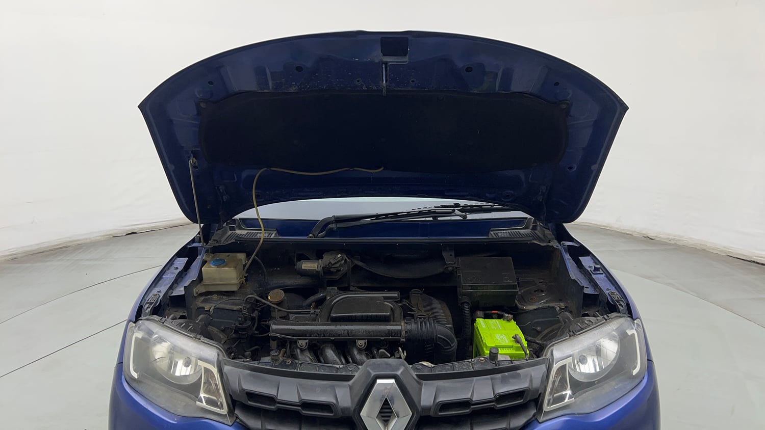 Used 2018 Renault Kwid CLIMBER 1.0 Petrol Manual engine ENGINE & BONNET OPEN FRONT VIEW