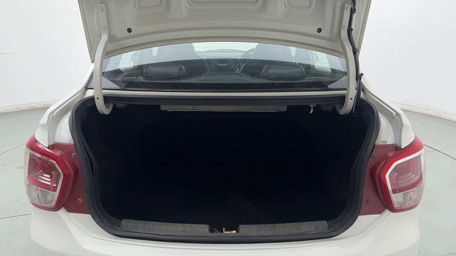 Used 2016 Hyundai Xcent S 1.2 Petrol Manual interior DICKY INSIDE VIEW