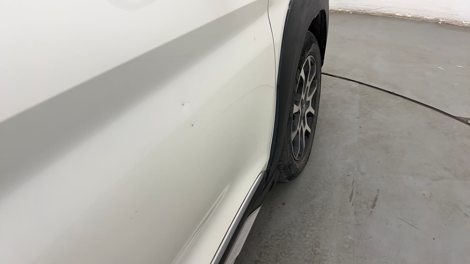 Used 2022 Maruti Suzuki XL6 Alpha MT Petrol Petrol Manual dents MINOR DENT