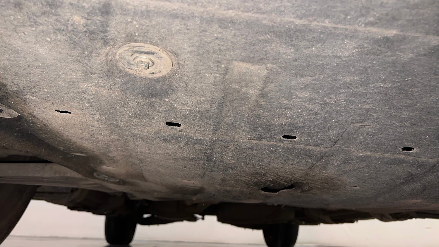 Used 2022 Mahindra XUV700 AX 5 Diesel AT 7 STR Diesel Automatic extra FRONT LEFT UNDERBODY VIEW