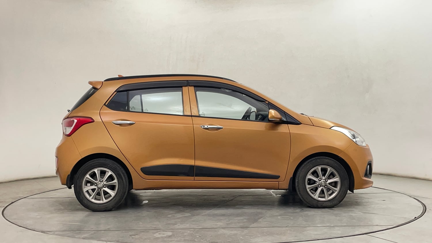 Used 2015 Hyundai Grand i10 Asta 1.2 Kappa VTVT Petrol Manual exterior RIGHT SIDE VIEW