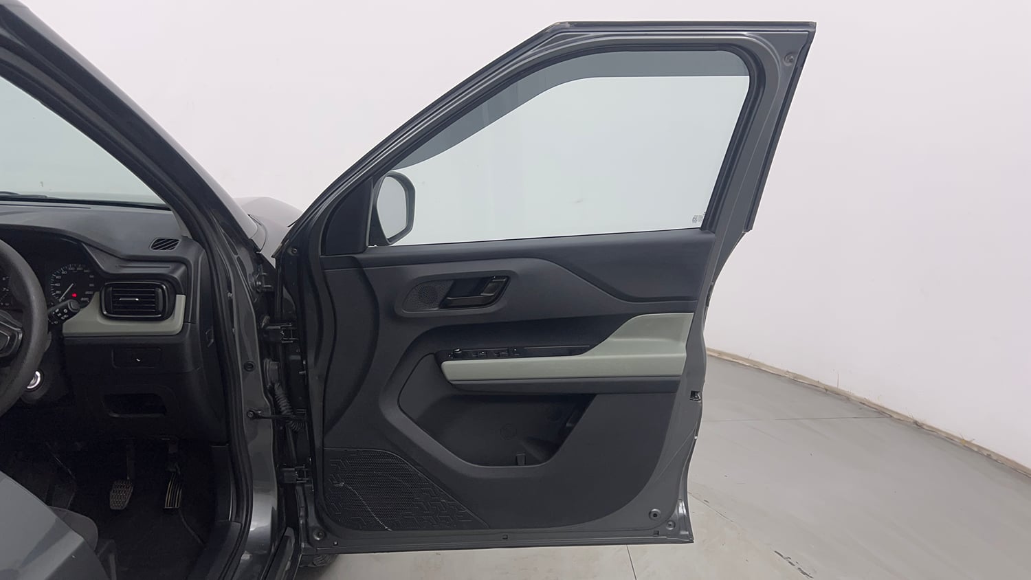 Used 2022 Tata Punch Adventure MT Petrol Manual interior RIGHT FRONT DOOR OPEN VIEW