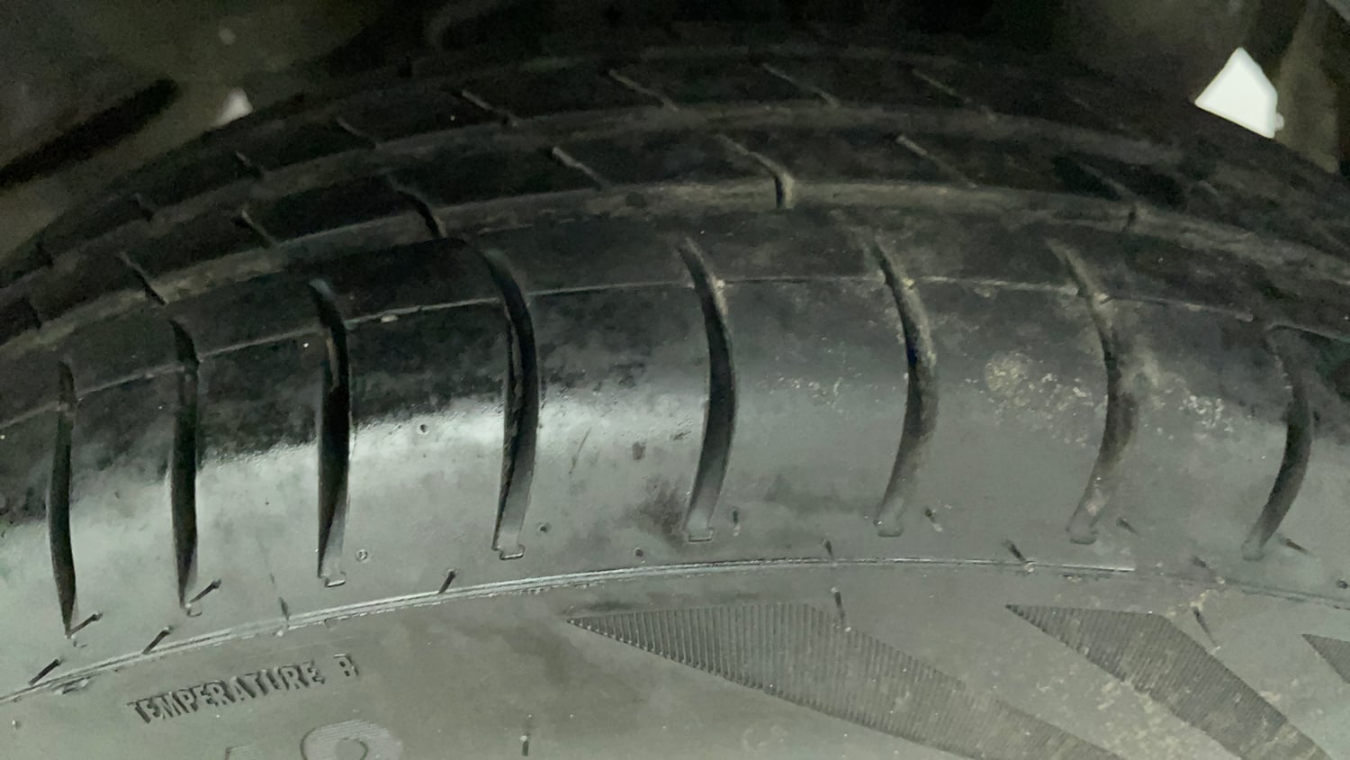 Used 2016 Hyundai Eon Era + Petrol Manual tyres LEFT REAR TYRE TREAD VIEW
