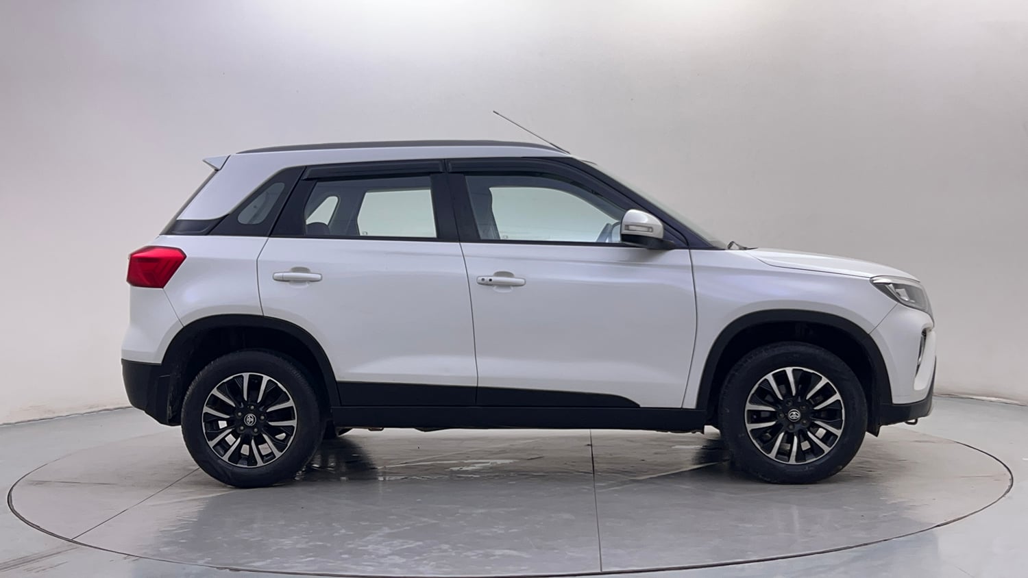 Used 2021 Toyota Urban Cruiser Premium Grade AT Petrol Automatic exterior RIGHT SIDE VIEW