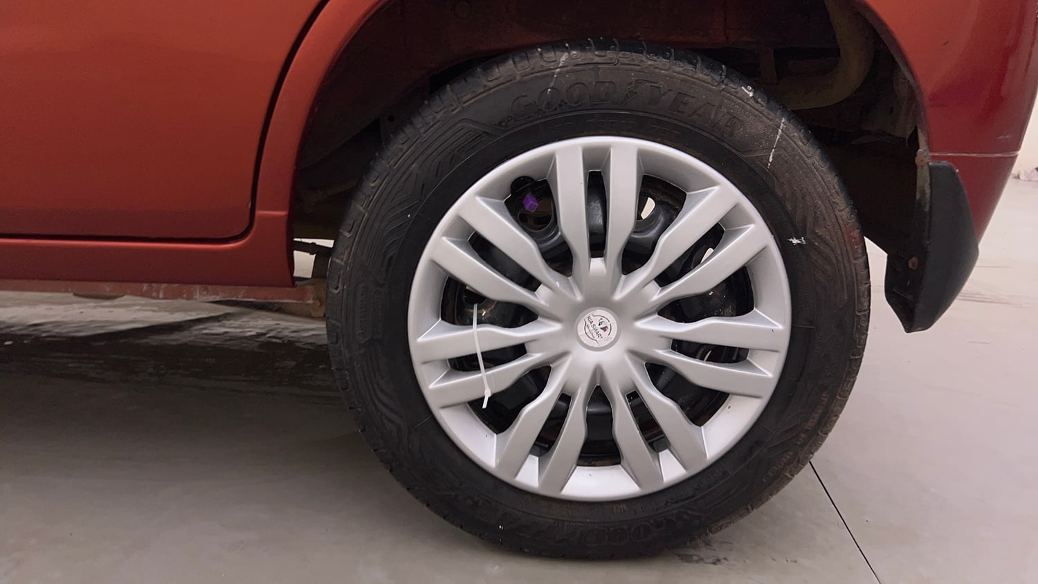Used 2013 Maruti Suzuki Alto K10 VXi Petrol Manual tyres LEFT REAR TYRE RIM VIEW