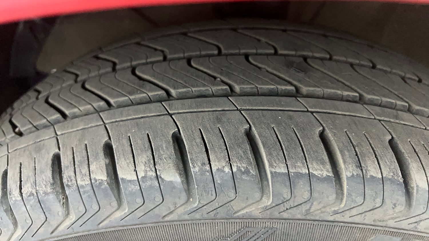 Used 2018 Maruti Suzuki Baleno Alpha 1.2 AT Petrol Automatic tyres LEFT FRONT TYRE TREAD VIEW