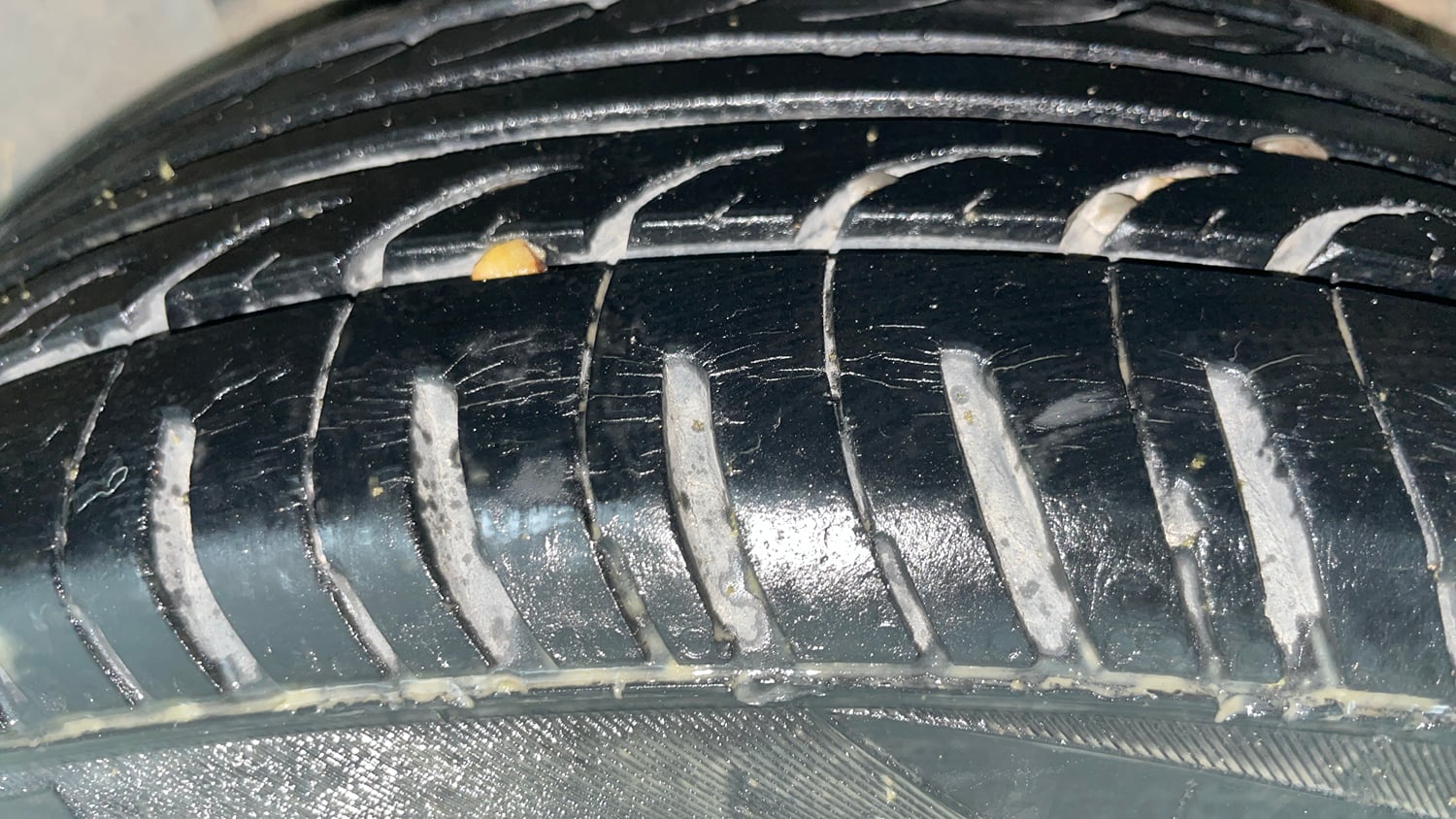 Used 2016 Hyundai Grand i10 Sportz 1.2 Kappa VTVT Petrol Manual tyres LEFT REAR TYRE TREAD VIEW