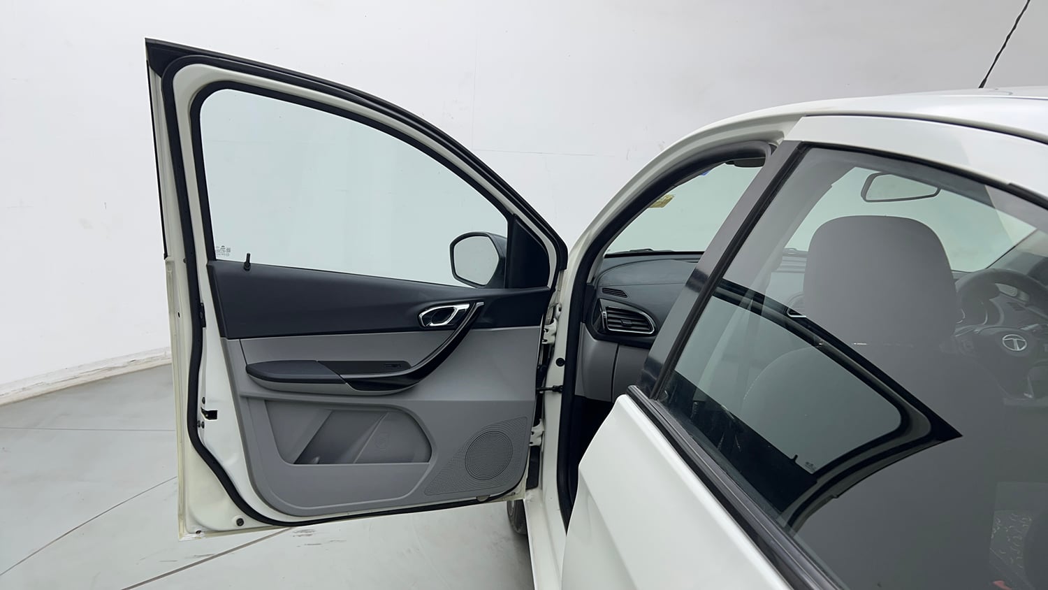 Used 2020 Tata Tiago XZA Plus Petrol Automatic interior LEFT FRONT DOOR OPEN VIEW