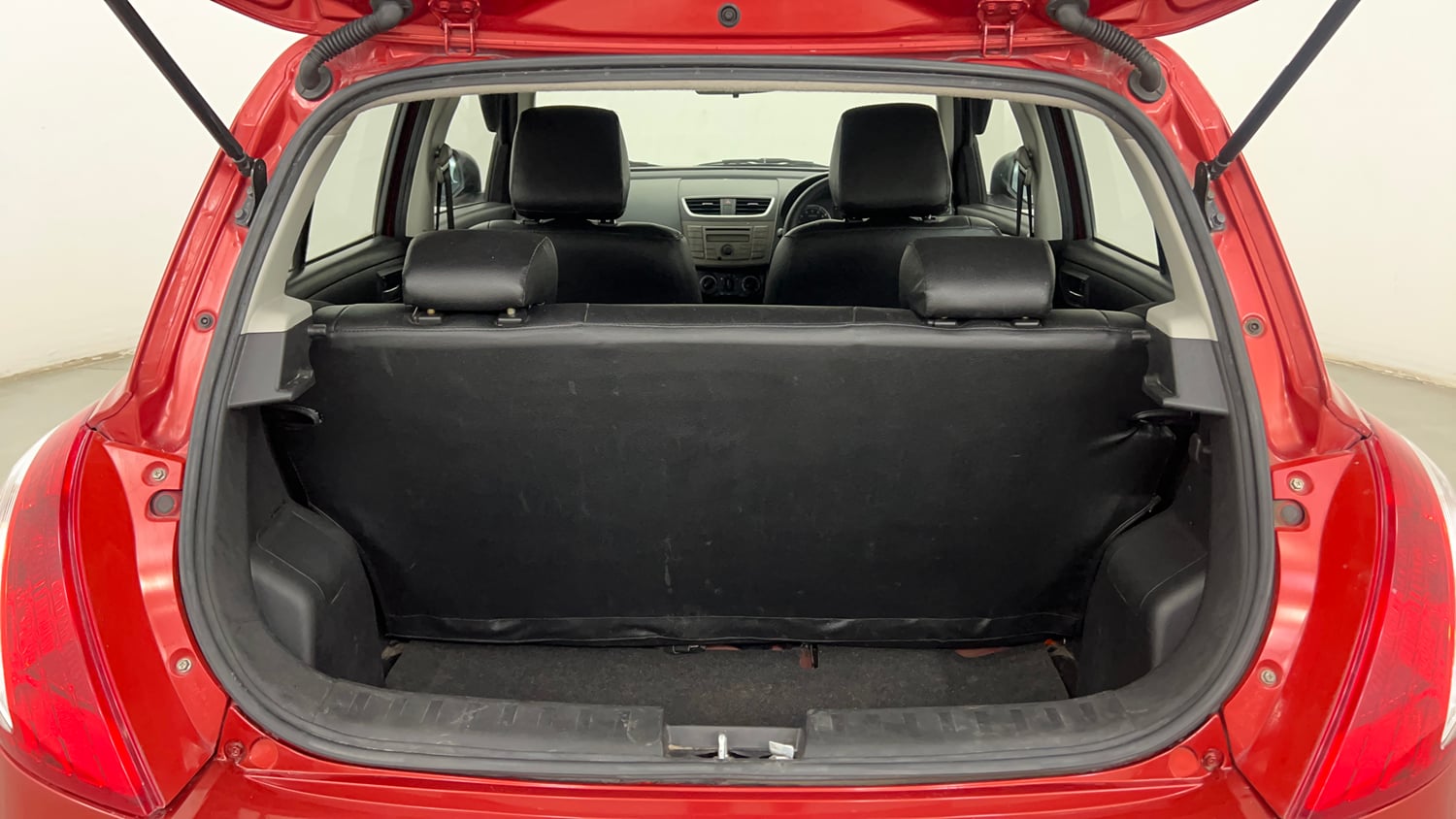 Used 2014 Maruti Suzuki Swift VXi Petrol Manual interior DICKY INSIDE VIEW