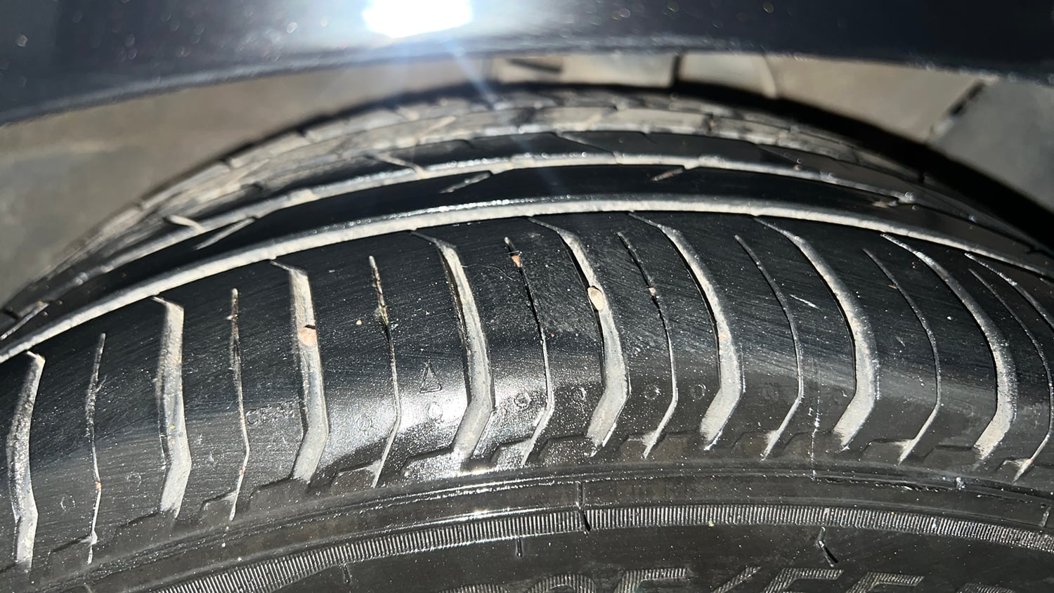 Used 2023 Hyundai Verna SX 1.5 Petrol MT Petrol Manual tyres RIGHT FRONT TYRE TREAD VIEW