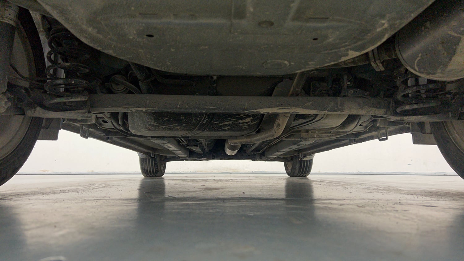 Used 2019 Maruti Suzuki Ciaz Alpha Hybrid 1.5 Petrol Manual extra REAR UNDERBODY VIEW (TAKEN FROM REAR)