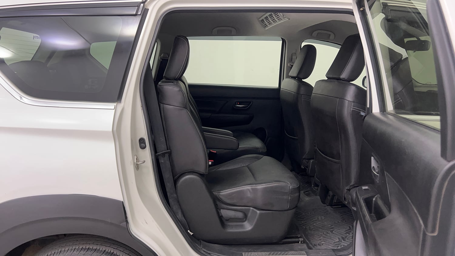 Used 2022 Maruti Suzuki XL6 Alpha MT Petrol Petrol Manual interior RIGHT SIDE REAR DOOR CABIN VIEW