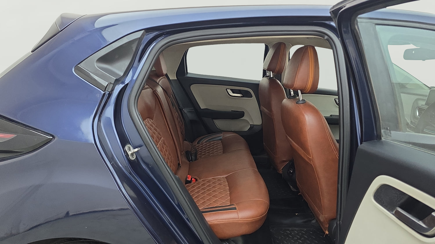Used 2023 Tata Altroz XZ Diesel Diesel Manual interior RIGHT SIDE REAR DOOR CABIN VIEW