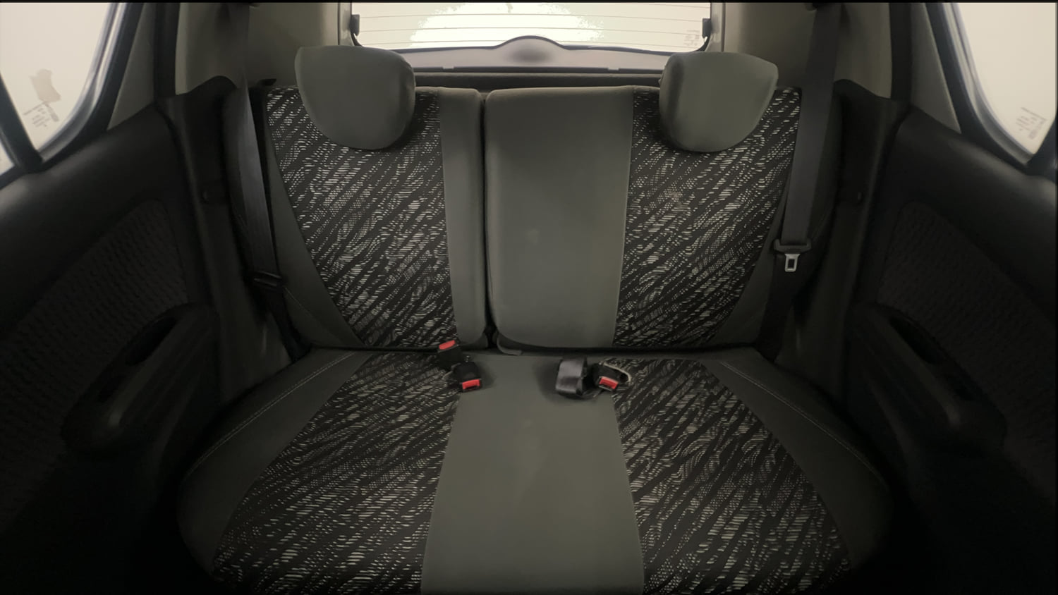 Used 2015 Maruti Suzuki Ritz Zxi BS-IV Petrol Manual interior REAR SEAT CONDITION VIEW