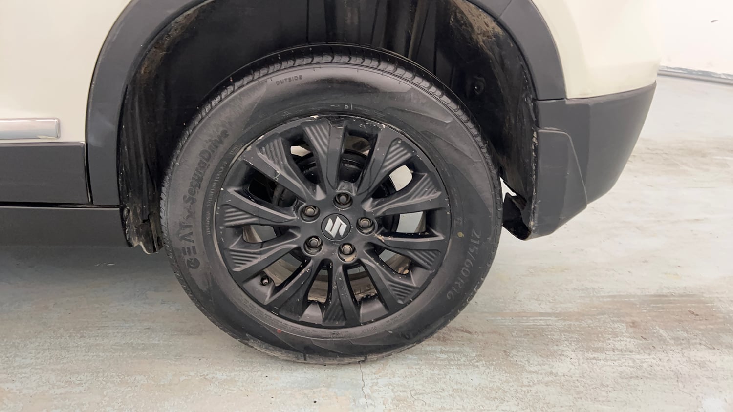Used 2021 maruti-suzuki Vitara Brezza ZXi Petrol Manual tyres LEFT REAR TYRE RIM VIEW
