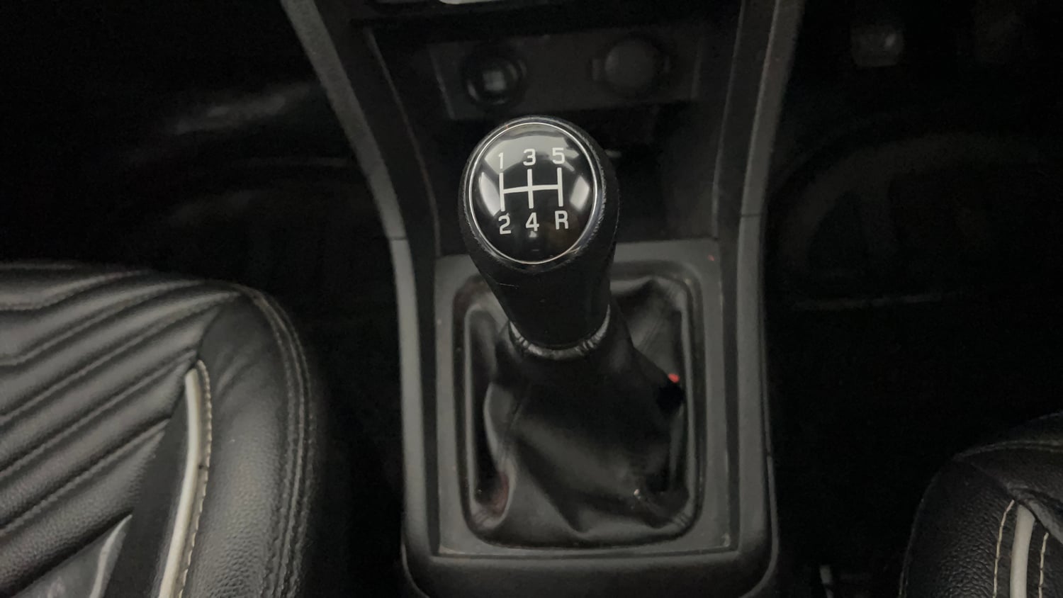 Used 2021 maruti-suzuki Vitara Brezza ZXi Petrol Manual interior GEAR  KNOB VIEW