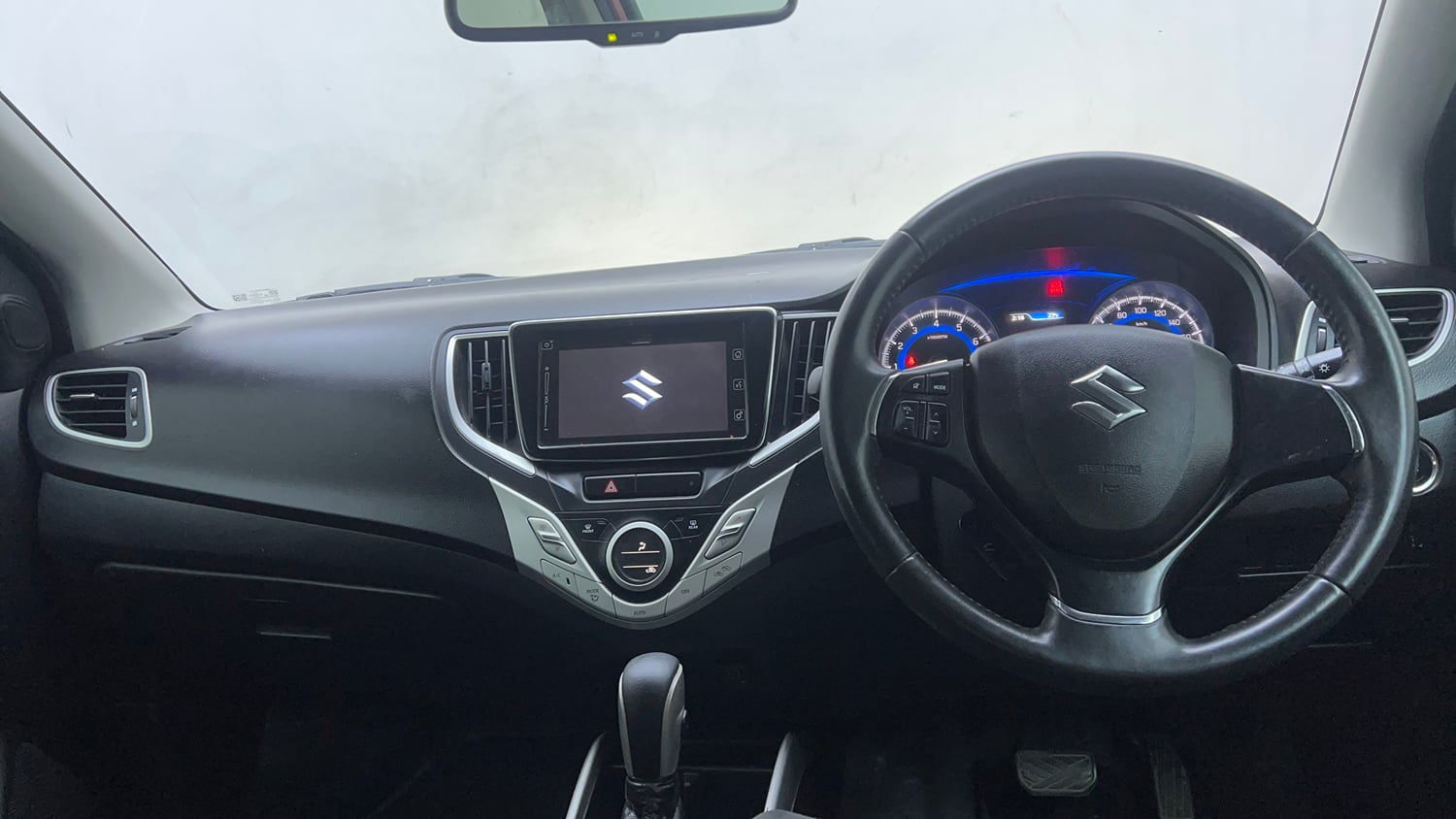 Used 2018 Maruti Suzuki Baleno Alpha 1.2 AT Petrol Automatic interior DASHBOARD VIEW