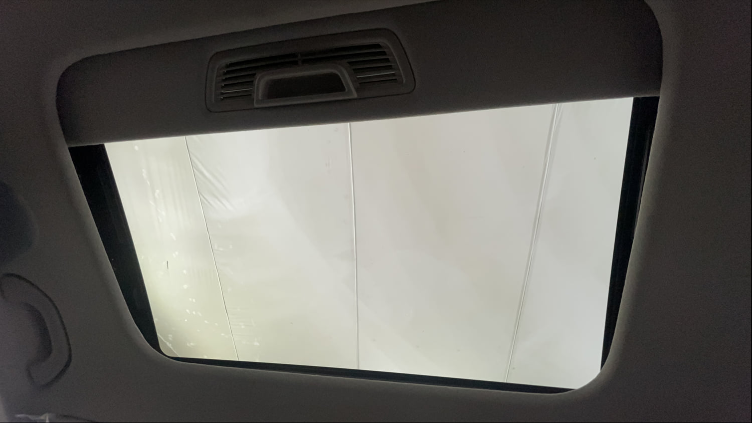 Used 2026 Skoda Kylaq Prestige+ 1.0 TSI AT Petrol Automatic top_features Sunroof