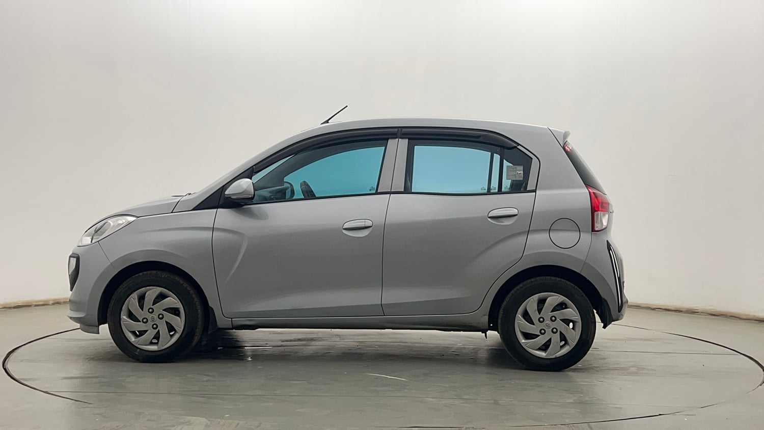 Used 2018 Hyundai Santro Sportz Petrol Manual exterior LEFT SIDE VIEW