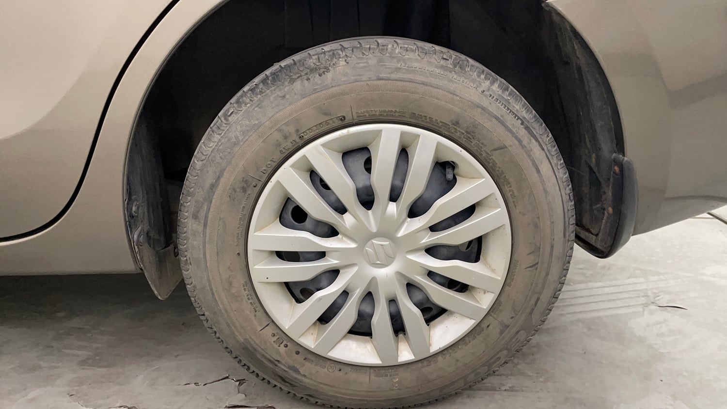 Used 2019 Maruti Suzuki Dzire VXi Petrol Manual tyres LEFT REAR TYRE RIM VIEW