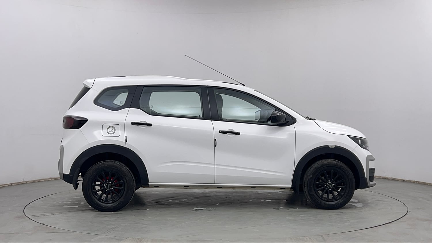 Used 2026 Nissan Gravite Acenta MT Petrol Manual exterior RIGHT SIDE VIEW