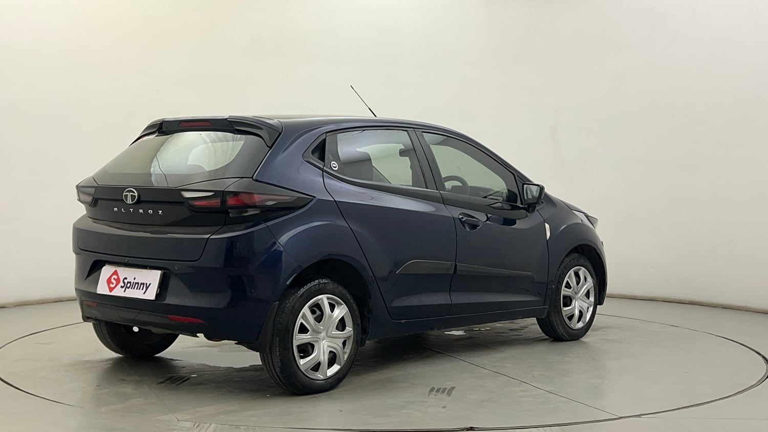 Used 2024 Tata Altroz XM Petrol Petrol Manual exterior RIGHT REAR CORNER VIEW