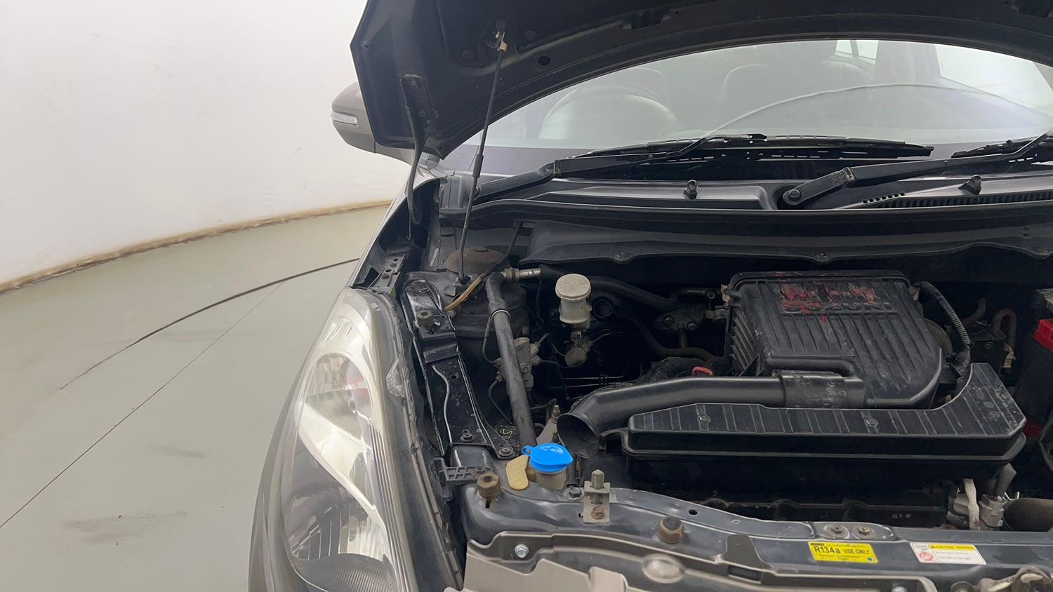 Used 2016 Maruti Suzuki Swift Dzire VXI Petrol Manual engine ENGINE RIGHT SIDE HINGE & APRON VIEW