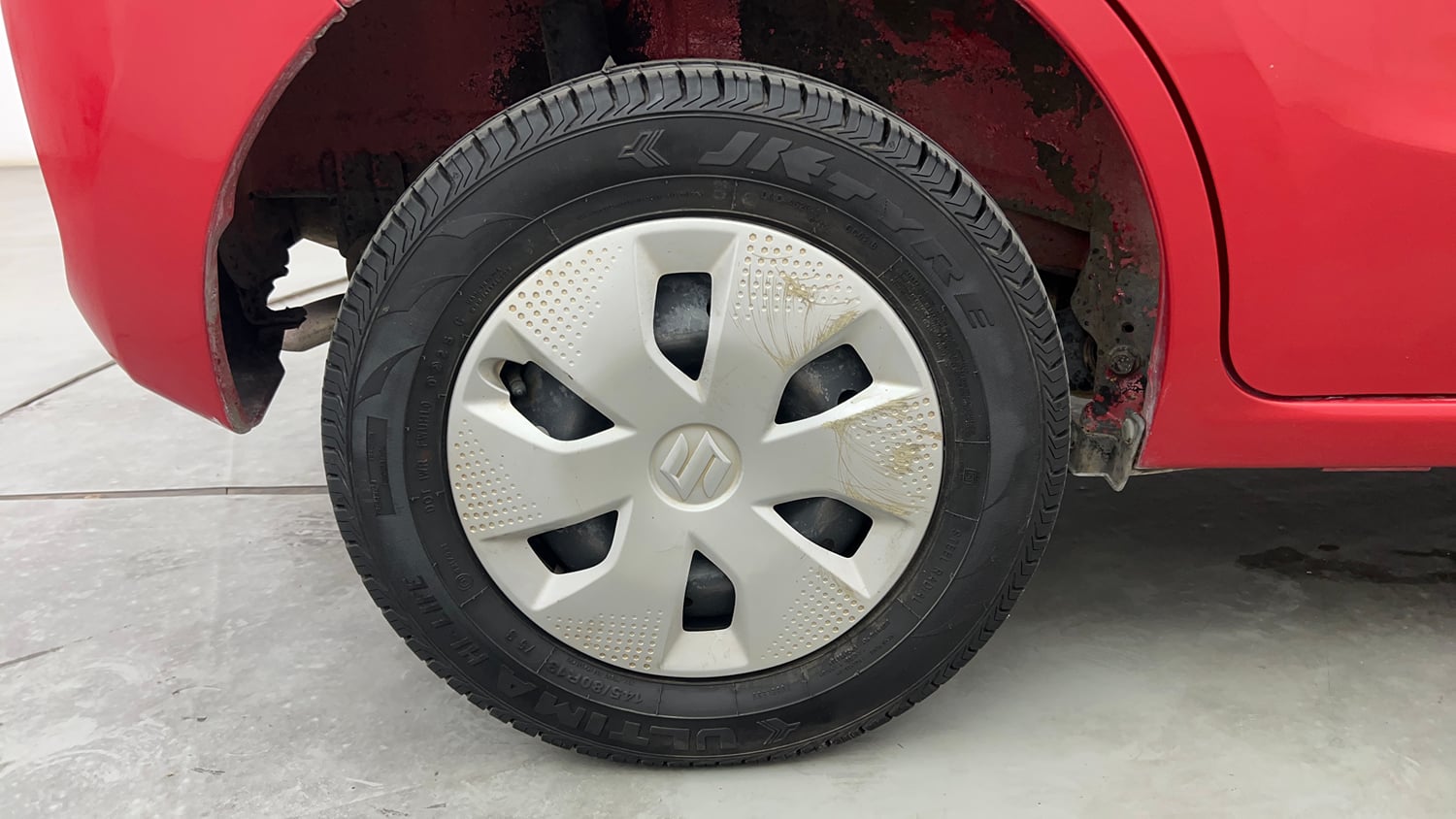Used 2023 Maruti Suzuki Alto K10 VXi Plus AGS Petrol Automatic tyres RIGHT REAR TYRE RIM VIEW