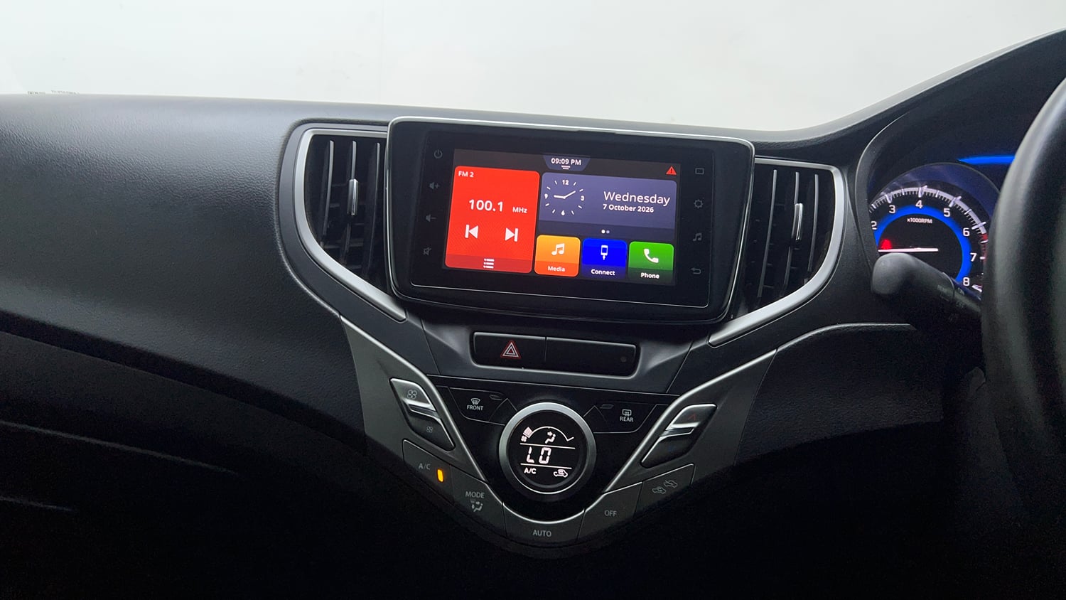 Used 2019 Toyota Glanza V CVT Petrol Automatic interior MUSIC SYSTEM & AC CONTROL VIEW