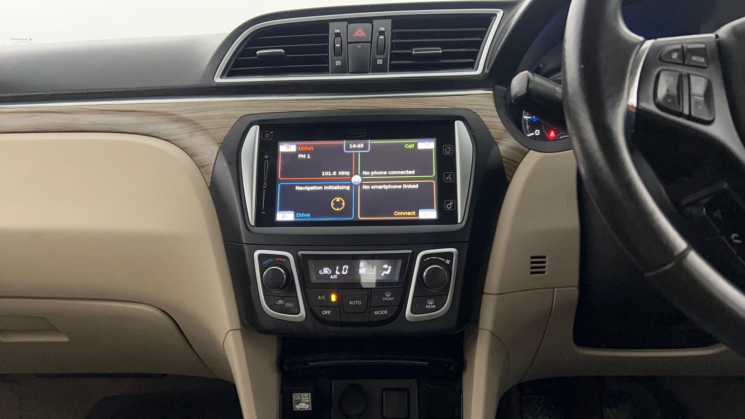 Used 2019 Maruti Suzuki Ciaz Alpha Hybrid 1.5 Petrol Manual interior MUSIC SYSTEM & AC CONTROL VIEW