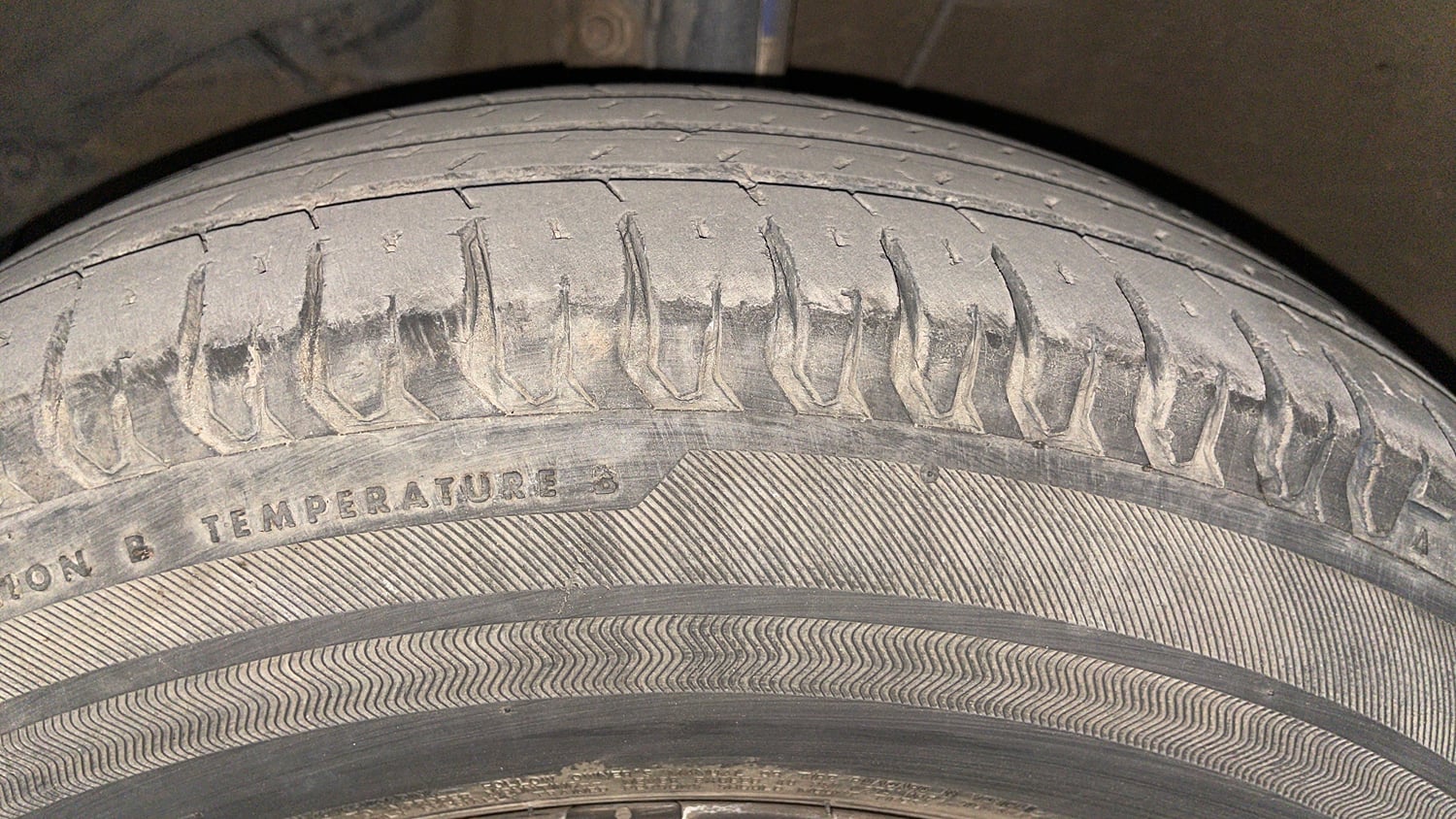 Used 2019 Maruti Suzuki Dzire VXi Petrol Manual tyres LEFT FRONT TYRE TREAD VIEW