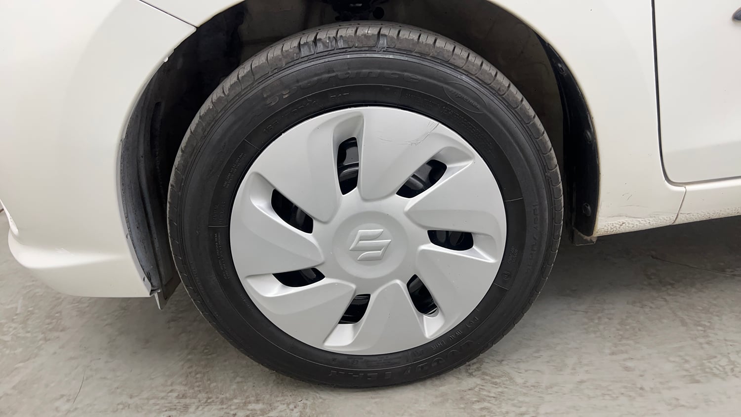 Used 2019 Maruti Suzuki Celerio ZXi AMT Petrol Automatic tyres LEFT FRONT TYRE RIM VIEW