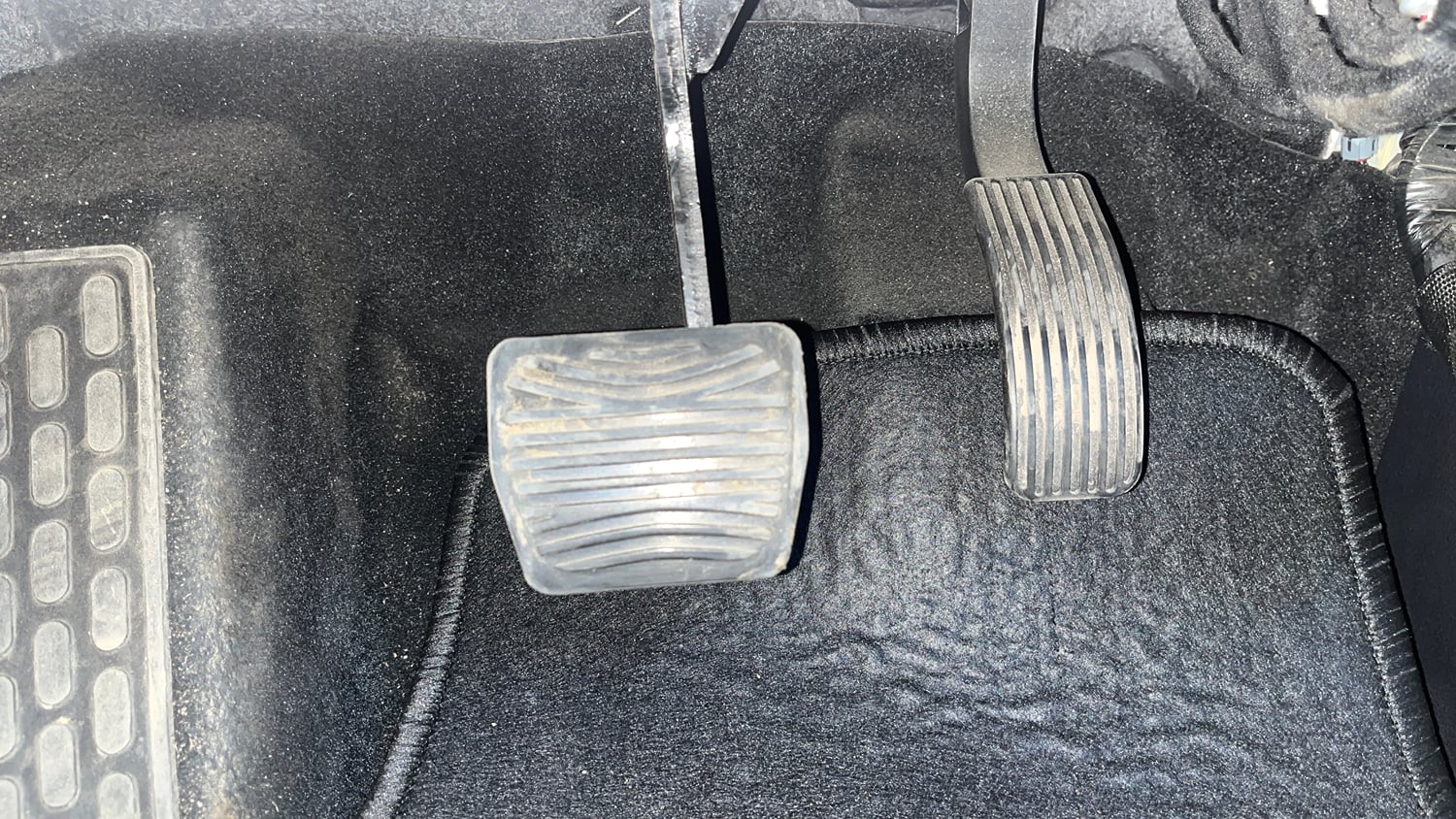 Used 2026 Mahindra Thar Roxx AX7 L Diesel AT 2WD Diesel Automatic interior PEDALS VIEW
