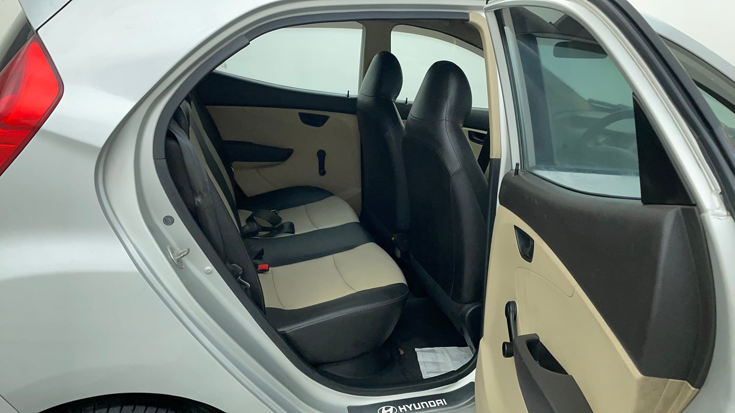 Used 2016 Hyundai Eon Era + Petrol Manual interior RIGHT SIDE REAR DOOR CABIN VIEW