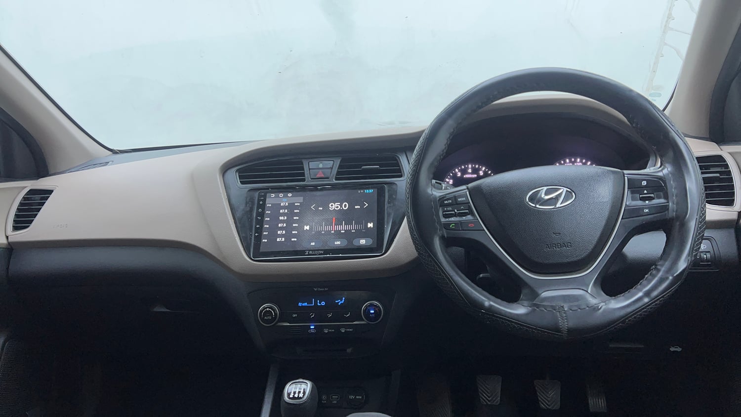 Used 2017 Hyundai Elite i20 Asta 1.2 Petrol Manual interior DASHBOARD VIEW