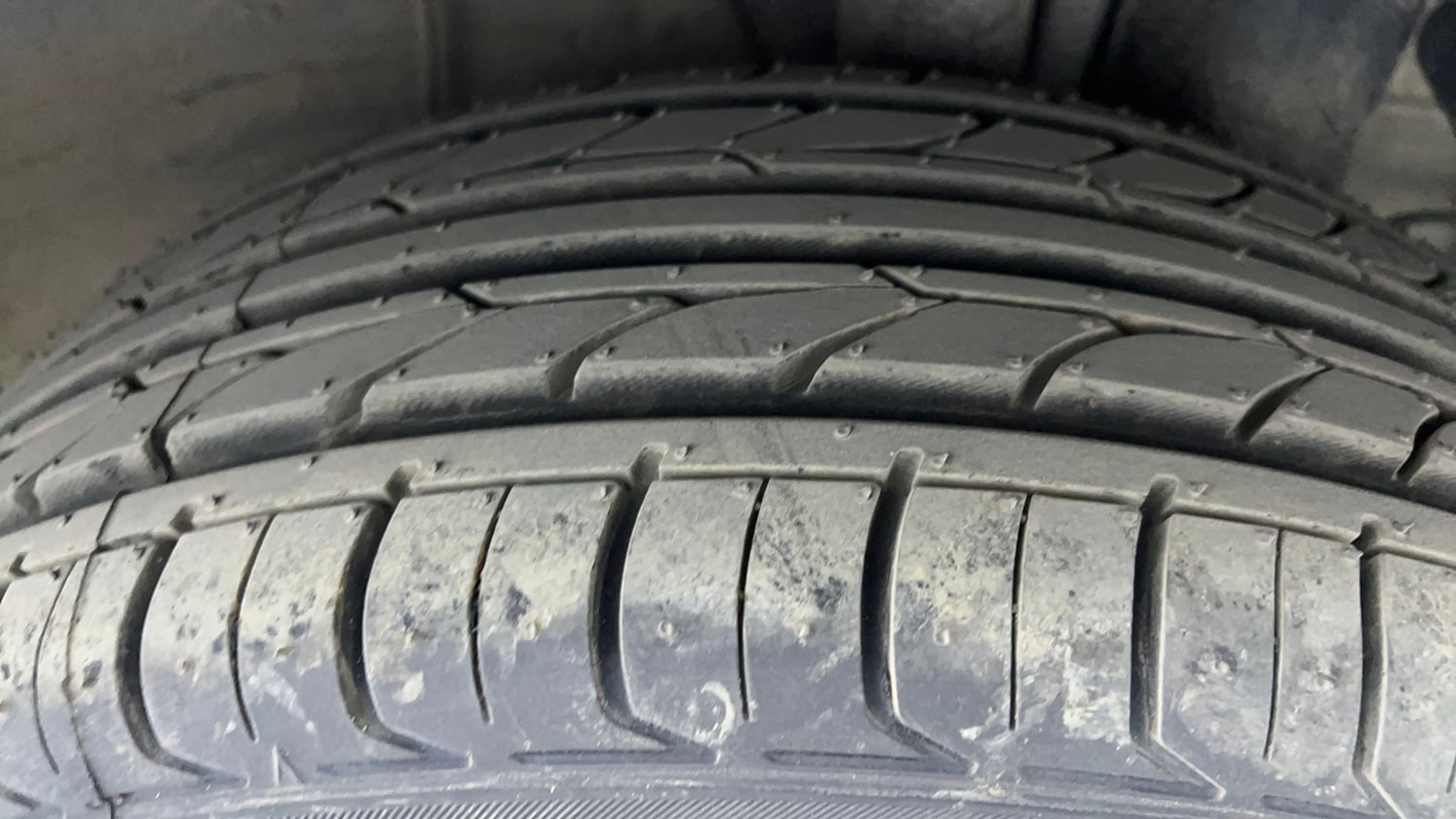 Used 2017 Hyundai Elite i20 Asta 1.2 Petrol Manual tyres LEFT REAR TYRE TREAD VIEW