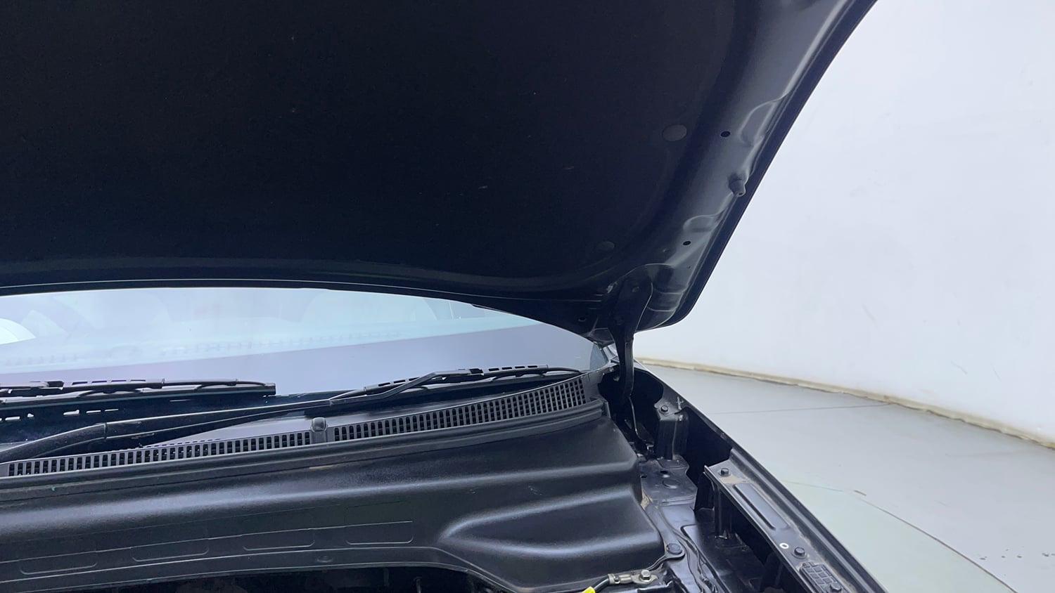 Used 2021 Hyundai Creta SX (O) 1.5 Petrol IVT Petrol Automatic engine ENGINE LEFT SIDE HINGE & APRON VIEW