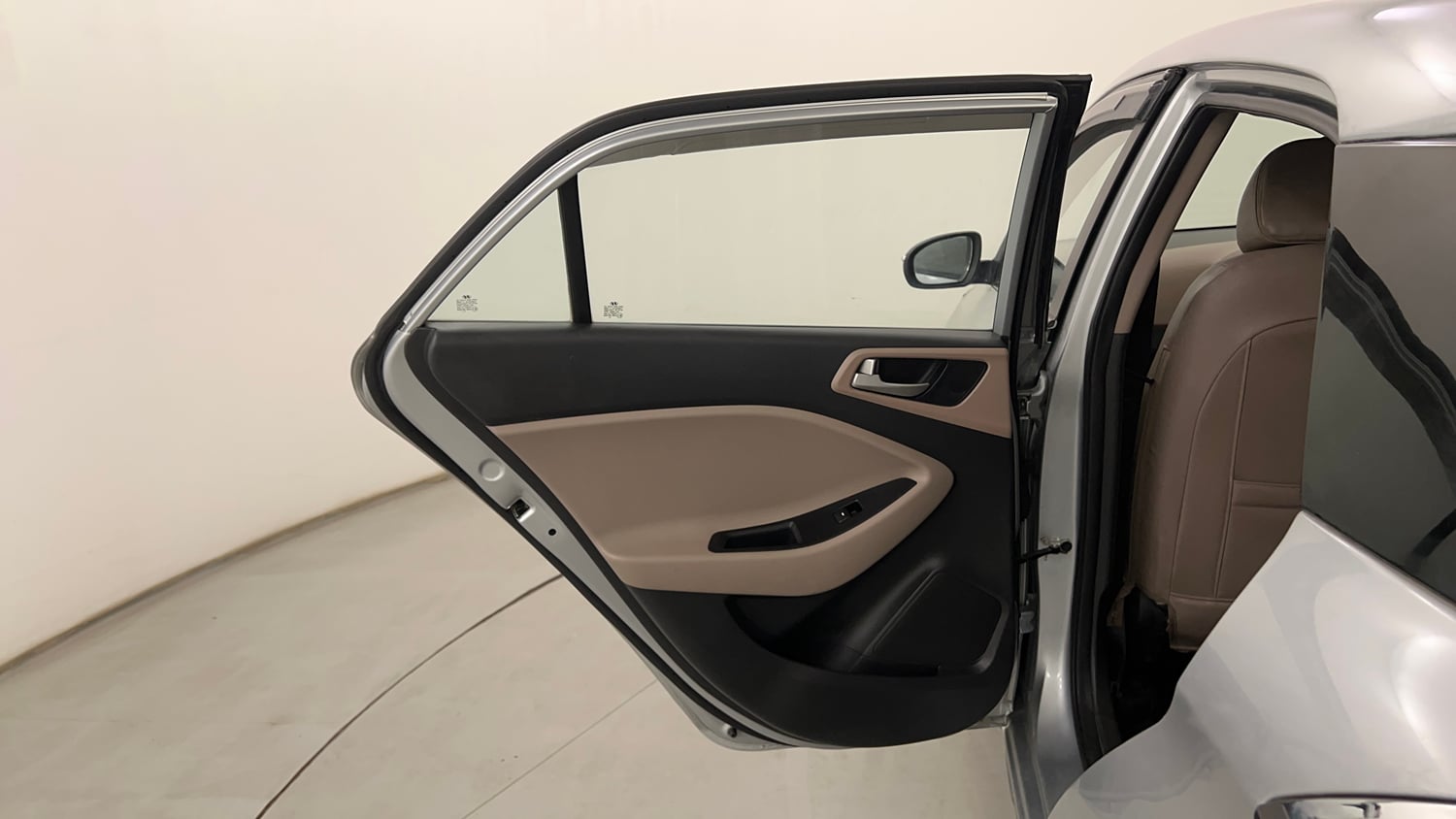 Used 2020 Hyundai Elite i20 Sportz Plus 1.2 Petrol Manual interior LEFT REAR DOOR OPEN VIEW