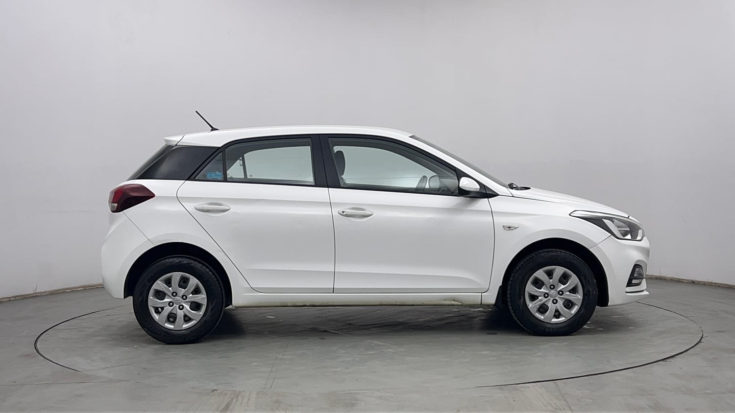 Used 2019 Hyundai Elite i20 Magna Plus 1.2 Petrol Manual exterior RIGHT SIDE VIEW