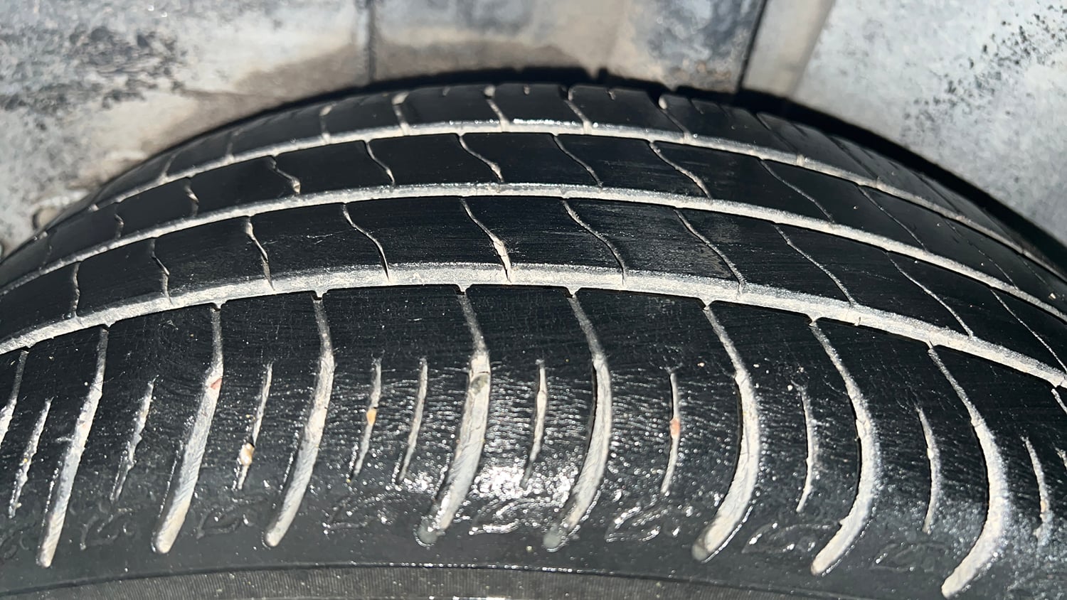 Used 2021 Tata Altroz XZ Plus i-Turbo Petrol Petrol Manual tyres LEFT REAR TYRE TREAD VIEW