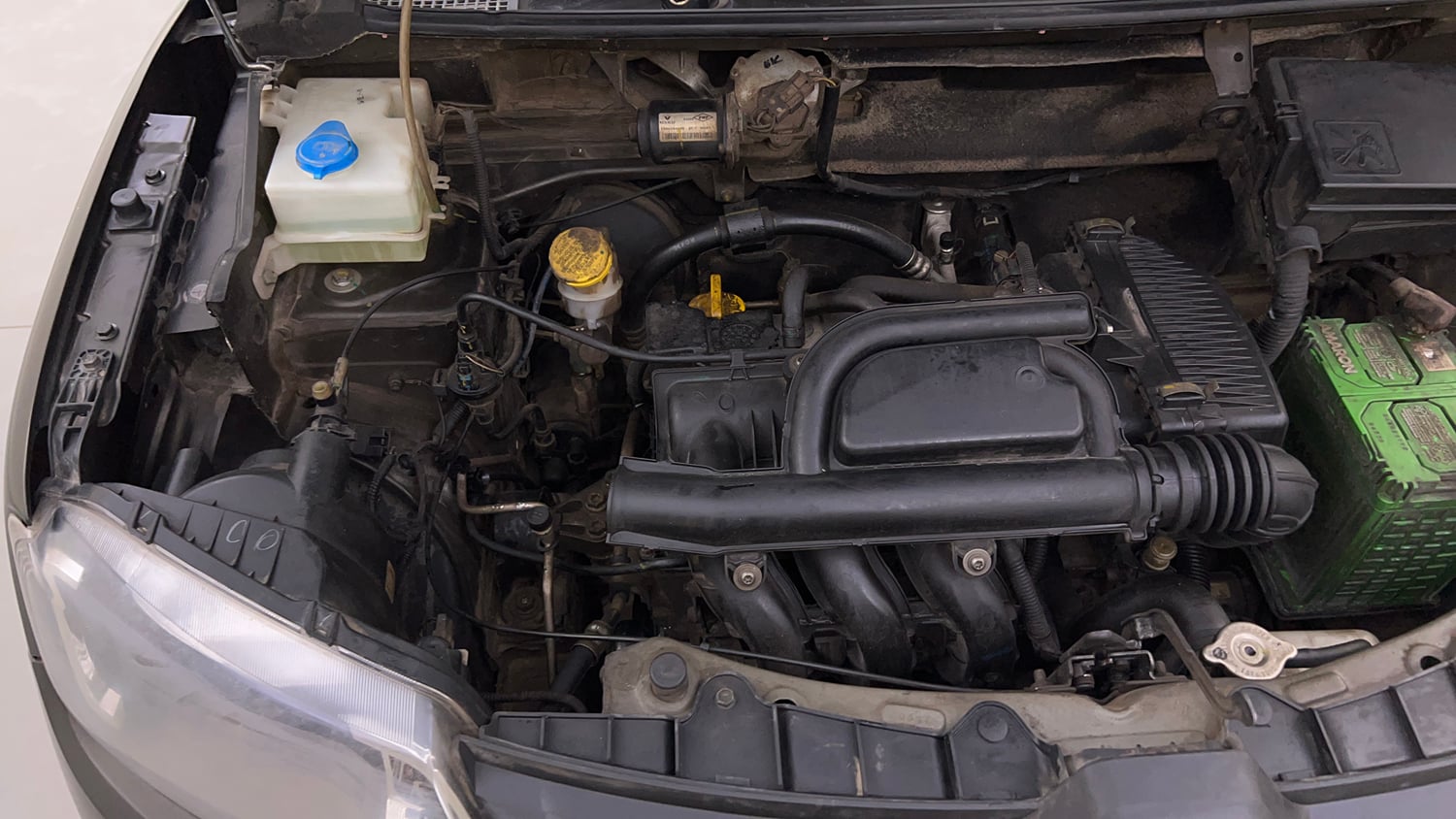 Used 2017 Renault Kwid 1.0 RXL AMT Petrol Automatic engine ENGINE RIGHT SIDE VIEW